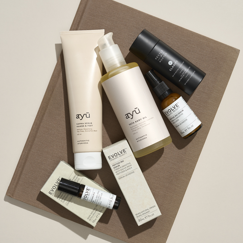 Beautyspace november boks med ayu, Evolve og Pestle og Mortar